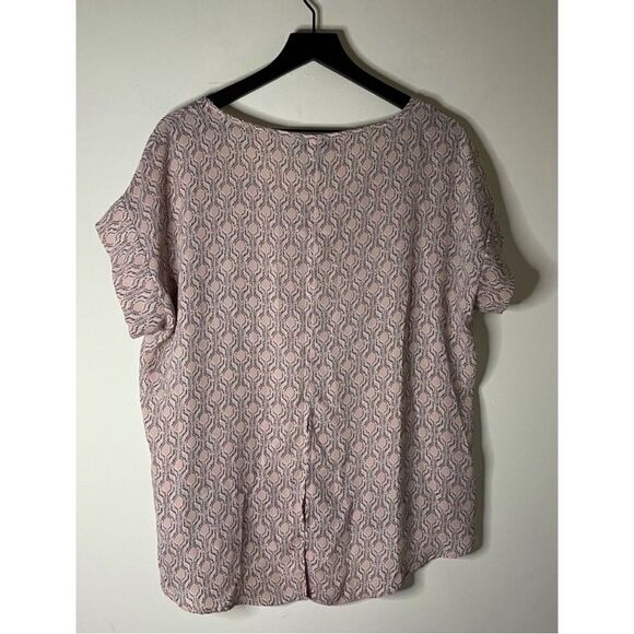 Torrid Geo Print Split Back Georgette Top Size 10 - Picture 5 of 9